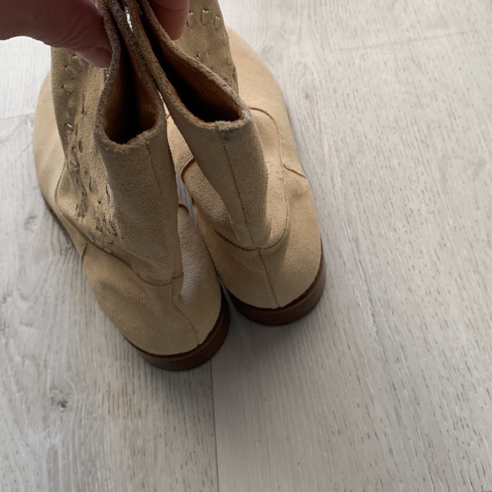 Jack Rogers NWOB Kaitlin Stitch Boot 7.5 tan cream - Picture 11 of 13